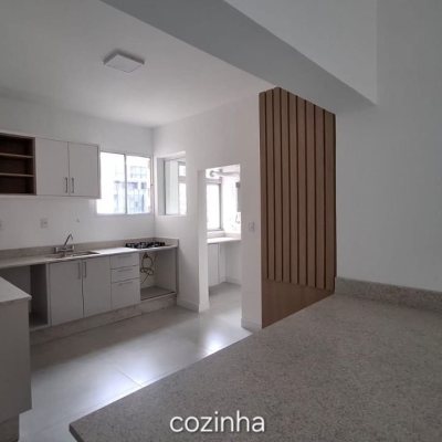 Apartamentos com 87m², 2 quartos, 1 suíte, 1 garagem, no bairro Centro em Florianópolis