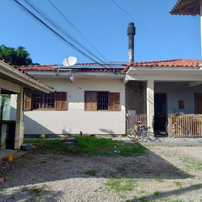 Pousada com 222m², 8 quartos, 5 garagens, no bairro Vargem Do Bom Jesus em Florianópolis