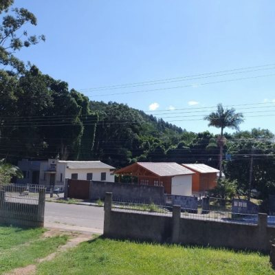 Casa Residencial com 100m², 3 quartos, 5 garagens, no bairro Ratones em Florianópolis
