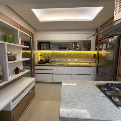 Apartamentos com 83m², 3 quartos, 1 suíte, 1 garagem, no bairro Canto em Florianópolis