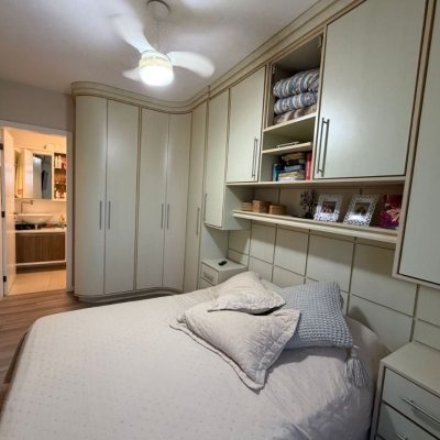 Apartamentos com 83m², 3 quartos, 1 suíte, 1 garagem, no bairro Canto em Florianópolis