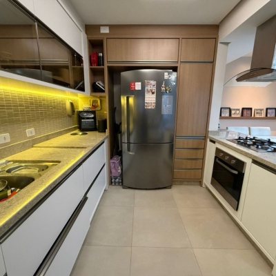 Apartamentos com 83m², 3 quartos, 1 suíte, 1 garagem, no bairro Canto em Florianópolis