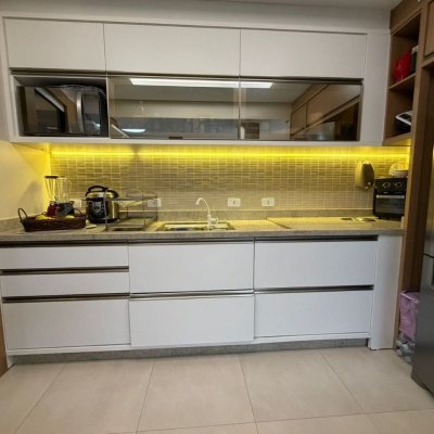 Apartamentos com 83m², 3 quartos, 1 suíte, 1 garagem, no bairro Canto em Florianópolis