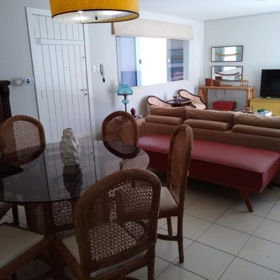 Casa Residencial com 170m², 3 quartos, 1 suíte, 2 garagens, no bairro Itacorubi em Florianópolis