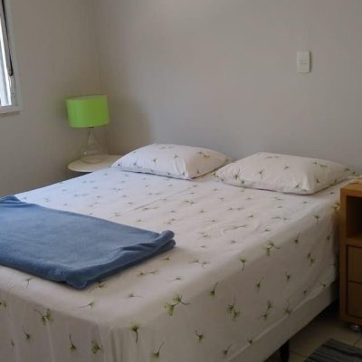 Casa Residencial com 170m², 3 quartos, 1 suíte, 2 garagens, no bairro Itacorubi em Florianópolis