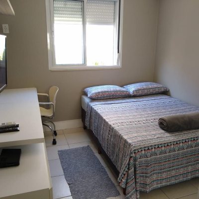 Casa Residencial com 170m², 3 quartos, 1 suíte, 2 garagens, no bairro Itacorubi em Florianópolis