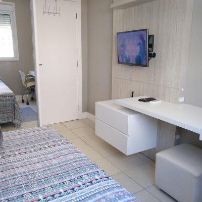 Casa Residencial com 170m², 3 quartos, 1 suíte, 2 garagens, no bairro Itacorubi em Florianópolis