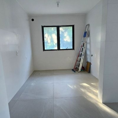 Cobertura com 183m², 3 quartos (sendo 1 suíte), 2 garagens, no bairro João Paulo em Florianópolis