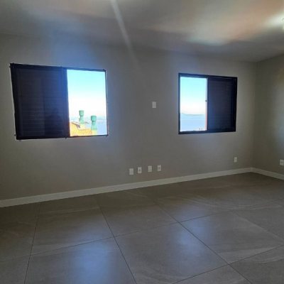 Cobertura com 183m², 3 quartos (sendo 1 suíte), 2 garagens, no bairro João Paulo em Florianópolis