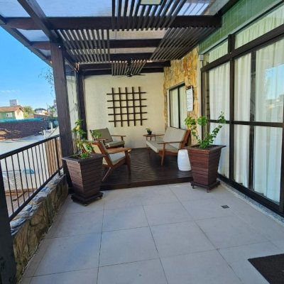 Cobertura com 183m², 3 quartos (sendo 1 suíte), 2 garagens, no bairro João Paulo em Florianópolis