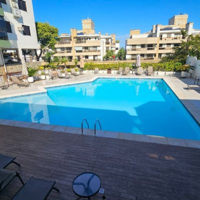 Cobertura com 183m², 3 quartos (sendo 1 suíte), 2 garagens, no bairro João Paulo em Florianópolis