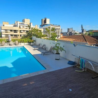 Cobertura com 183m², 3 quartos (sendo 1 suíte), 2 garagens, no bairro João Paulo em Florianópolis