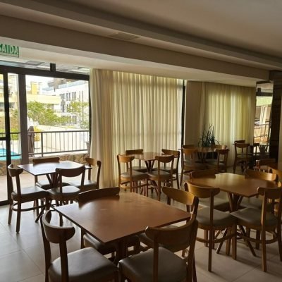 Cobertura com 223m², 3 quartos, 1 suíte, 2 garagens, no bairro João Paulo em Florianópolis