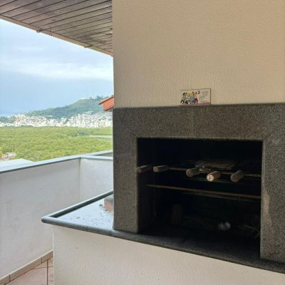 Cobertura com 223m², 3 quartos, 1 suíte, 2 garagens, no bairro João Paulo em Florianópolis