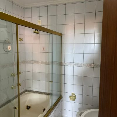 Cobertura com 223m², 3 quartos, 1 suíte, 2 garagens, no bairro João Paulo em Florianópolis