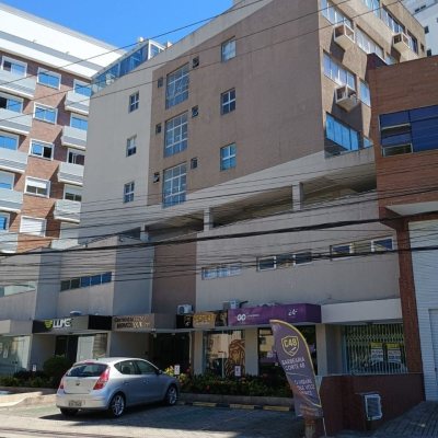 Sala com 29m², no bairro Trindade em Florianópolis