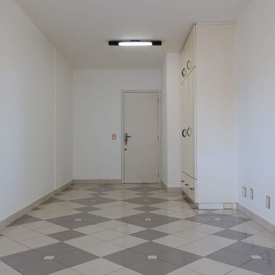 Sala com 29m², no bairro Trindade em Florianópolis