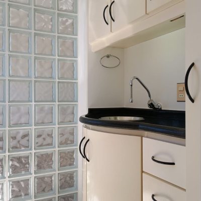 Sala com 29m², no bairro Trindade em Florianópolis