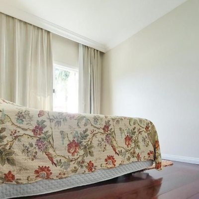 Casa Residencial com 265m², 4 quartos, 2 suítes, 2 garagens, no bairro Campeche em Florianópolis