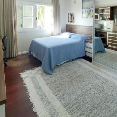 Casa Residencial com 265m², 4 quartos, 2 suítes, 2 garagens, no bairro Campeche em Florianópolis