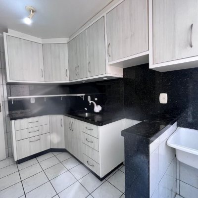 Apartamentos com 54m², 2 quartos, 1 garagem, no bairro Roçado em São José