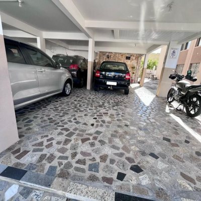 Apartamentos com 54m², 2 quartos, 1 garagem, no bairro Roçado em São José