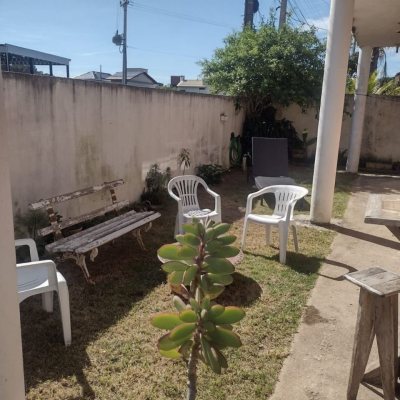 Casa Residencial com 140m², 5 quartos, 5 suítes, 3 garagens, no bairro São João Do Rio Vermelho em Florianópolis