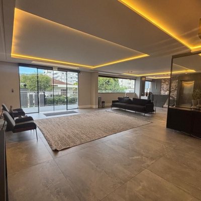 Apartamentos com 68m², 2 quartos, 1 suíte, 1 garagem, no bairro Trindade em Florianópolis