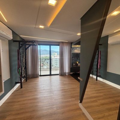 Apartamentos com 68m², 2 quartos, 1 suíte, 1 garagem, no bairro Trindade em Florianópolis