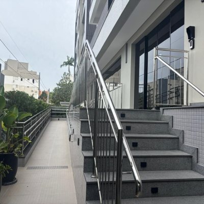 Apartamentos com 68m², 2 quartos, 1 suíte, 1 garagem, no bairro Trindade em Florianópolis