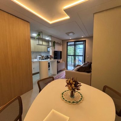 Apartamentos com 68m², 2 quartos, 1 suíte, 1 garagem, no bairro Trindade em Florianópolis