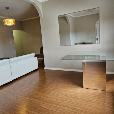 Casa Residencial com 200m², 4 quartos (sendo 10 suítes), 3 garagens, no bairro Capoeiras em Florianópolis