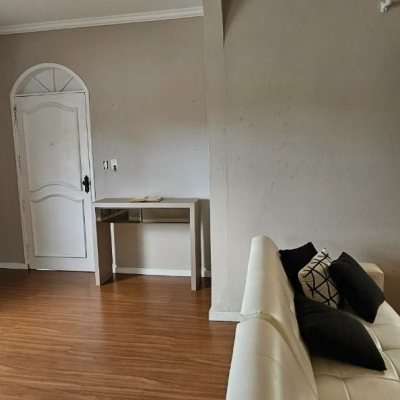 Casa Residencial com 200m², 4 quartos (sendo 10 suítes), 3 garagens, no bairro Capoeiras em Florianópolis