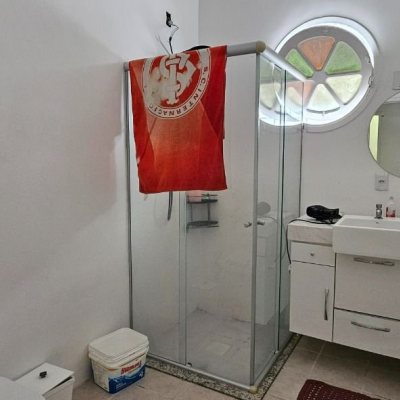 Casa Residencial com 200m², 4 quartos (sendo 10 suítes), 3 garagens, no bairro Capoeiras em Florianópolis