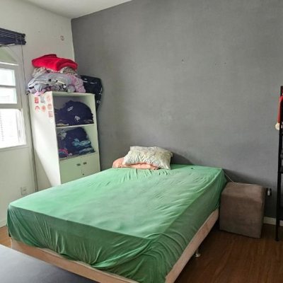 Casa Residencial com 200m², 4 quartos (sendo 10 suítes), 3 garagens, no bairro Capoeiras em Florianópolis