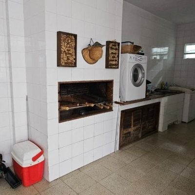 Casa Residencial com 200m², 4 quartos (sendo 10 suítes), 3 garagens, no bairro Capoeiras em Florianópolis