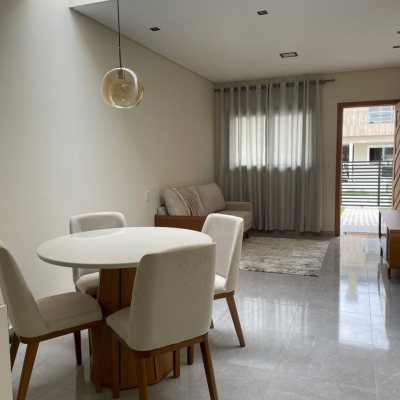 Casa Residencial com 63m², 2 quartos, 1 suíte, 1 garagem, no bairro Ingleses do Rio Vermelho em Florianópolis