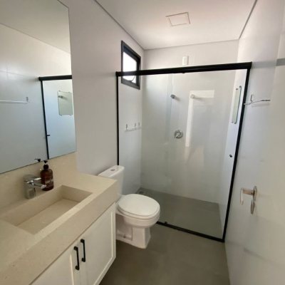 Casa Residencial com 164m², 3 quartos, 2 suítes, 2 garagens, no bairro Ingleses do Rio Vermelho em Florianópolis