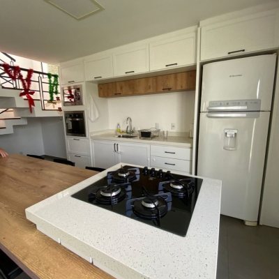 Casa Residencial com 164m², 3 quartos, 2 suítes, 2 garagens, no bairro Ingleses do Rio Vermelho em Florianópolis