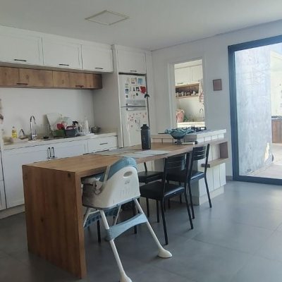 Casa Residencial com 164m², 3 quartos, 2 suítes, 2 garagens, no bairro Ingleses do Rio Vermelho em Florianópolis