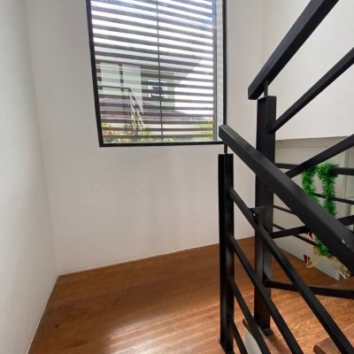 Casa Residencial com 164m², 3 quartos, 2 suítes, 2 garagens, no bairro Ingleses do Rio Vermelho em Florianópolis