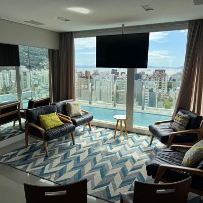 Studio Residencial com 52m², 1 quarto, 2 garagens, no bairro Centro em Florianópolis