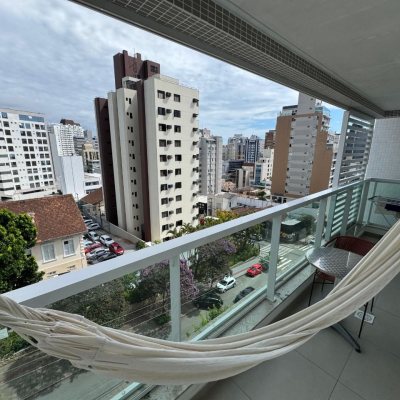 Studio Residencial com 52m², 1 quarto, 2 garagens, no bairro Centro em Florianópolis