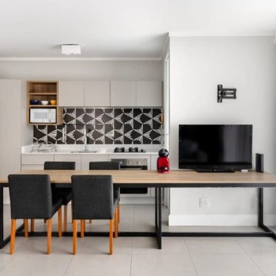 Studio Residencial com 52m², 1 quarto, 2 garagens, no bairro Centro em Florianópolis