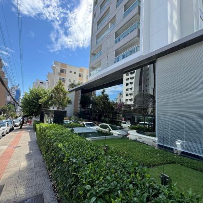 Studio Residencial com 52m², 1 quarto, 2 garagens, no bairro Centro em Florianópolis
