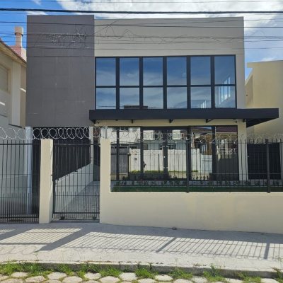 Predio com 414m², 8 garagens, no bairro Jardim Atlântico em Florianópolis