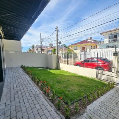 Predio com 414m², 8 garagens, no bairro Jardim Atlântico em Florianópolis
