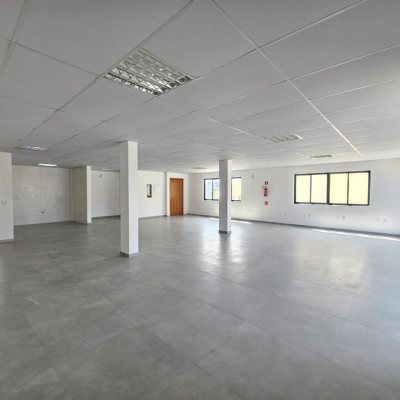 Predio com 414m², 8 garagens, no bairro Jardim Atlântico em Florianópolis