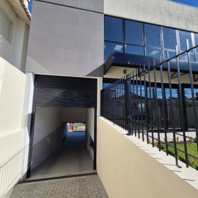 Predio com 414m², 8 garagens, no bairro Jardim Atlântico em Florianópolis