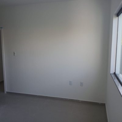 Casa Residencial com 68m², 2 quartos, 1 suíte, 2 garagens, no bairro Serraria em São José